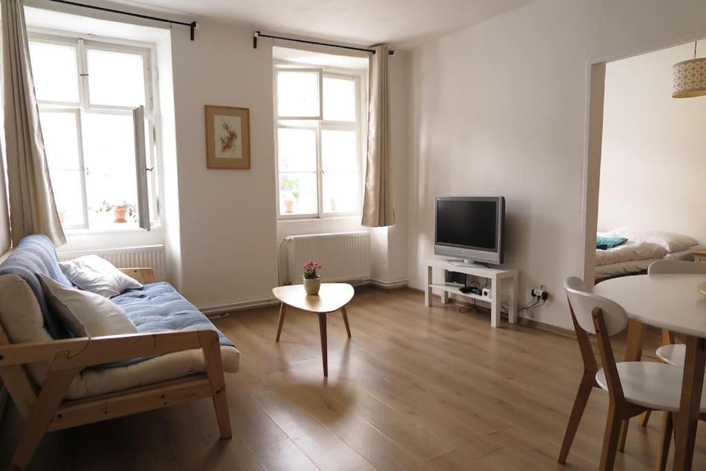 Hradcany Apartment With Green Energy Praag Buitenkant foto